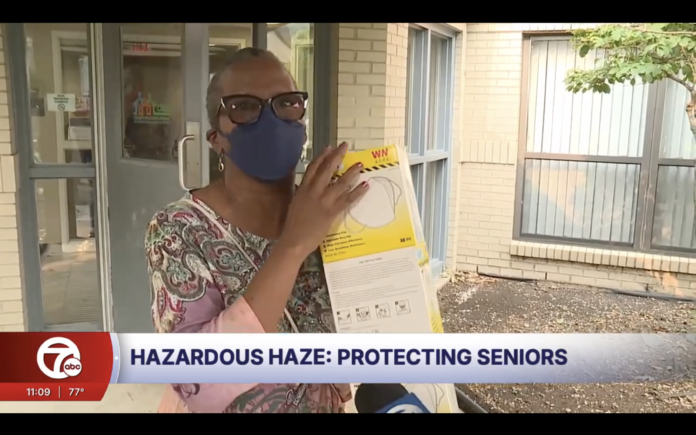 Wayne County Distributes masks to seniors in response to air quality alert